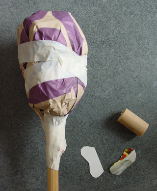 Paus1klein:poppentheaterpeterselie.JPG